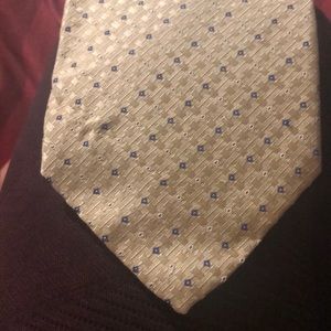 Perry Ellis Portfolio 100% Silk Tie